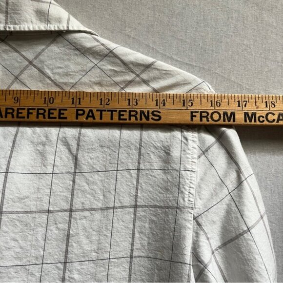 Babaton Aritzia lined collar white blouse Sz M - Picture 8 of 9